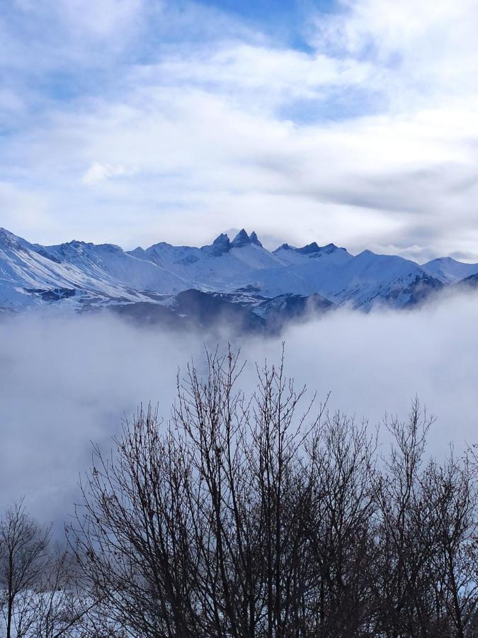 Bel Appartement Au Rez De Chaussee D'Un Chalet Jarrier エクステリア 写真