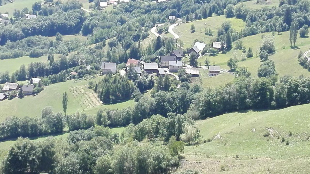 Bel Appartement Au Rez De Chaussee D'Un Chalet Jarrier エクステリア 写真